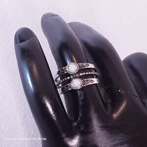 SIlver Tone Joining Bands Dot Trim Arouns Two Faux Mother Of Pearl  Beads